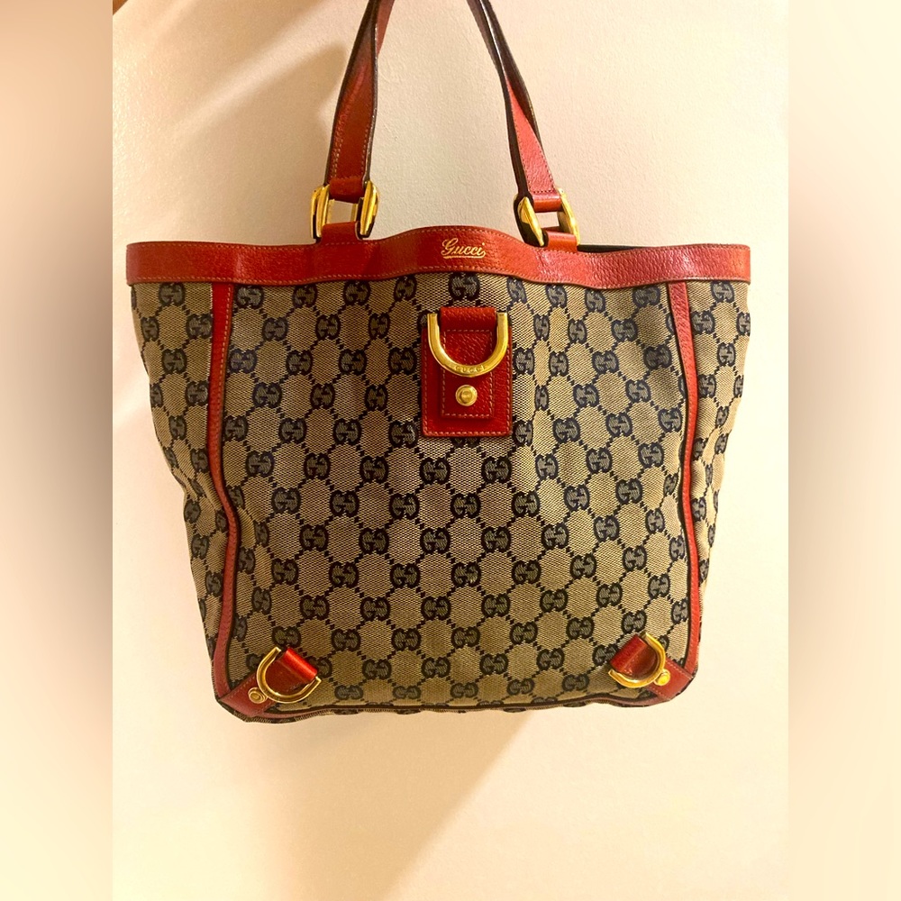 Gucci bag with blue Gs and red trim - Excellent Condition